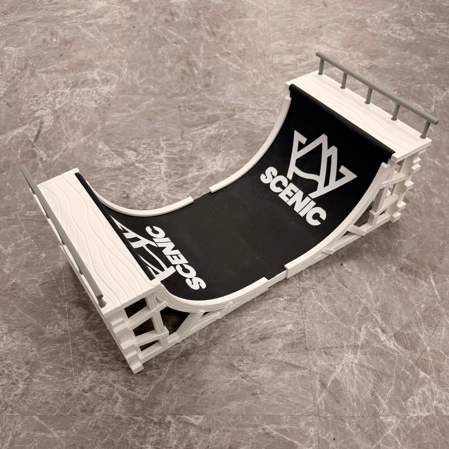 Scenic Fingerboard Halfpipe Ramp Set - Inverse